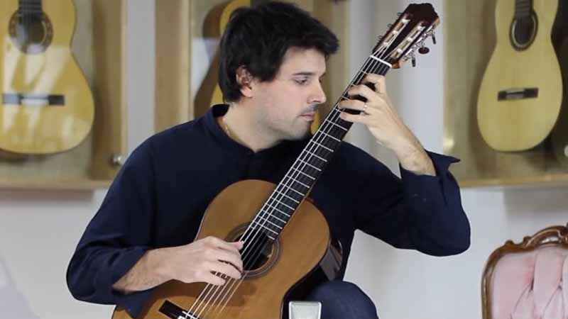 Campo from Preludios Americanos by Abel Carlevaro.Performed by Horacio Reyes