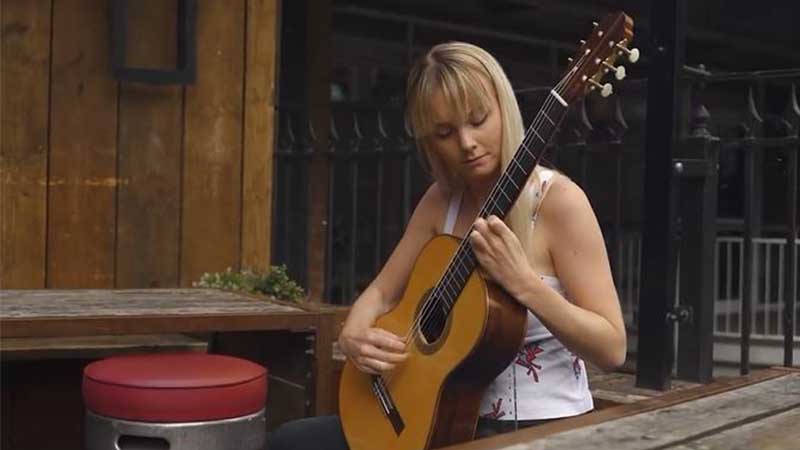 Danza Brasilera by Jorge Morel.Performed by Alexandra Whittingham