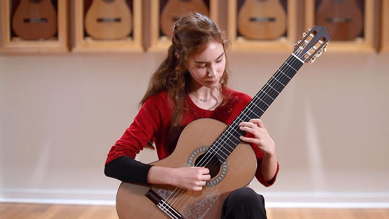 Etude No.7 by Heitor Villa-Lobos.performed by Elle Davisson