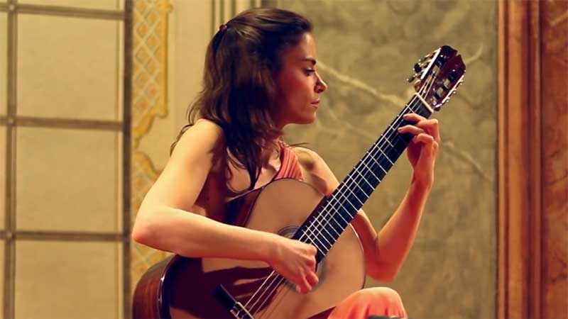 Prelude BWV 998 by J.S.Bach.Performed by Ana Vidovic