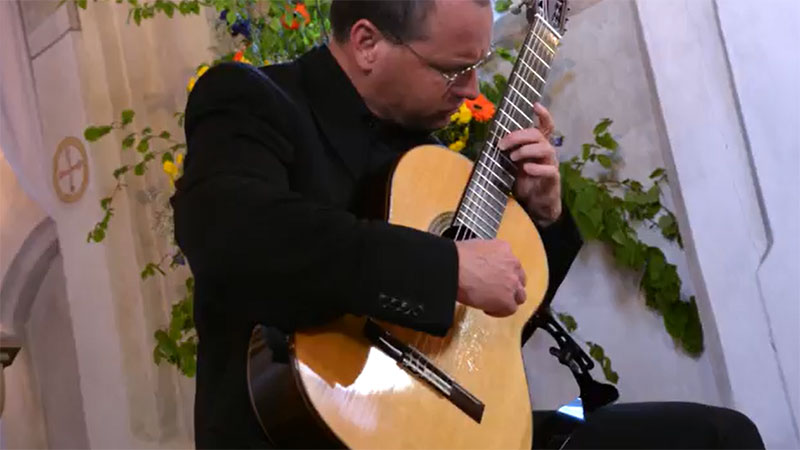 Schindler's List by John Williams.Performed by Stefan Schmitz